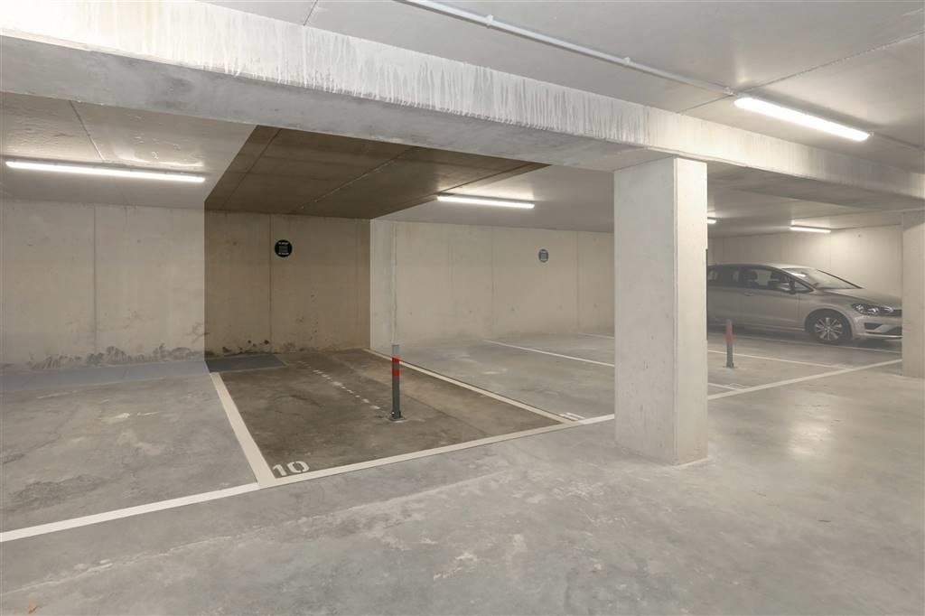 Parking & garage te  koop in Hoeselt 3730 15000.00€  slaapkamers m² - Zoekertje 721