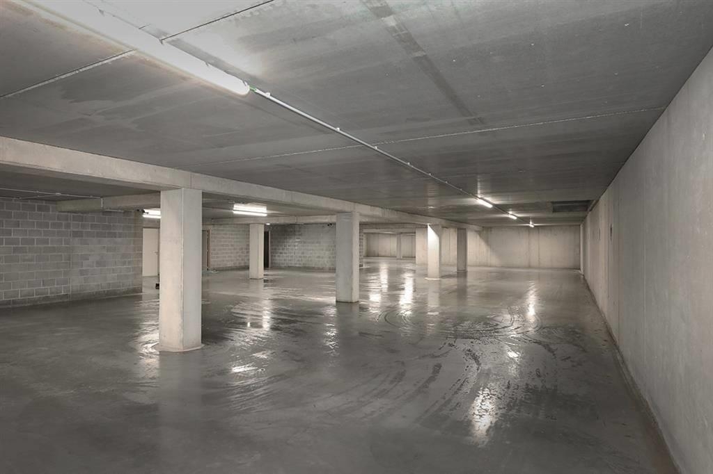 Parking & garage te  koop in Hoeselt 3730 15000.00€  slaapkamers m² - Zoekertje 716