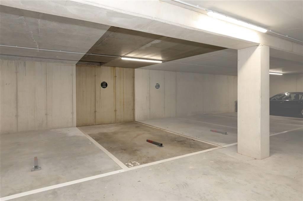 Parking & garage te  koop in Hoeselt 3730 15000.00€  slaapkamers m² - Zoekertje 714