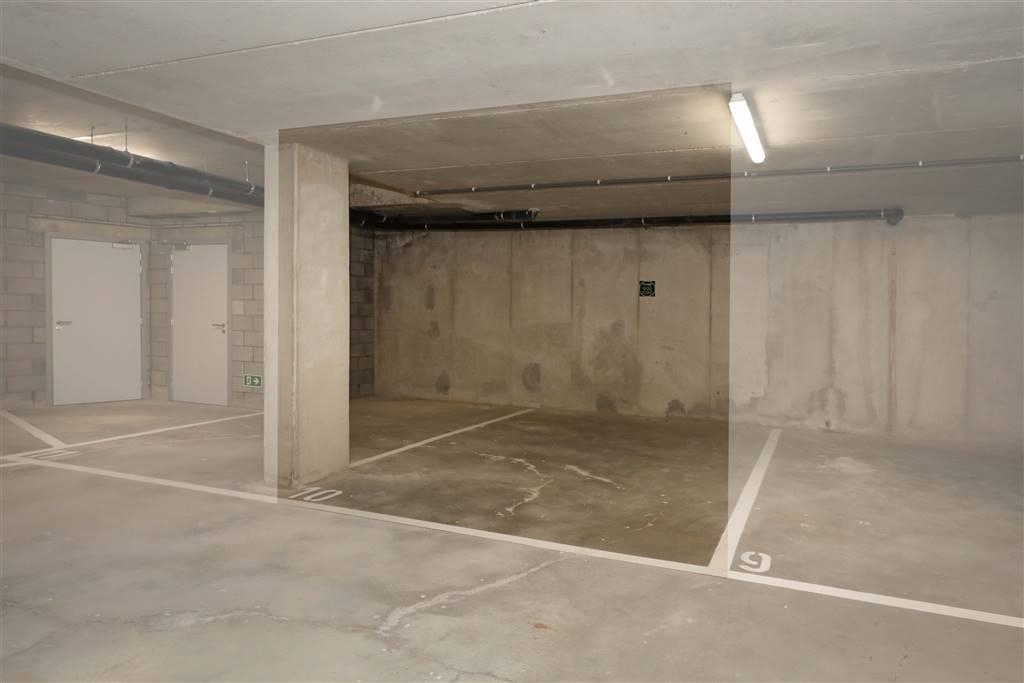 Parking & garage te  koop in Bilzen 3740 10000.00€  slaapkamers m² - Zoekertje 8657