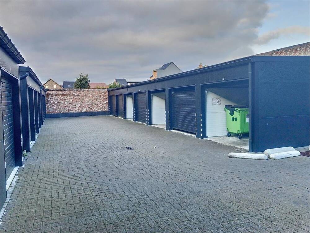 Parking & garage te  koop in Leopoldsburg 3970 21000.00€  slaapkamers m² - Zoekertje 9990