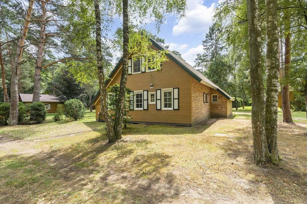 Bungalow te  koop in Houthalen-Helchteren 3530 125000.00€ 4 slaapkamers 119.00m² - Zoekertje 16091