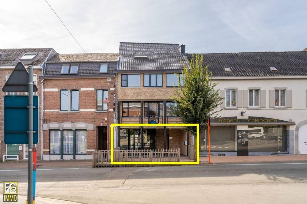 Handelszaak te  huur in Hoeselt 3730 0.00€  slaapkamers 121.00m² - Zoekertje 18471