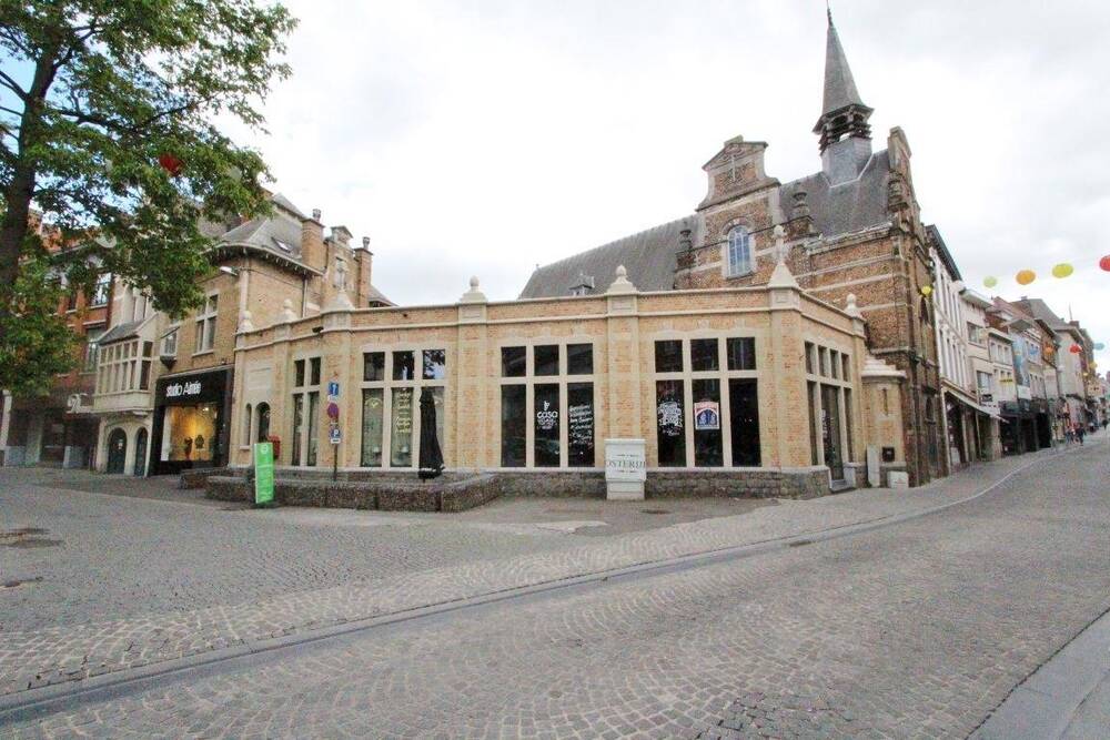 Handelszaak te  huur in Sint-Truiden 3800 3500.00€  slaapkamers m² - Zoekertje 33669