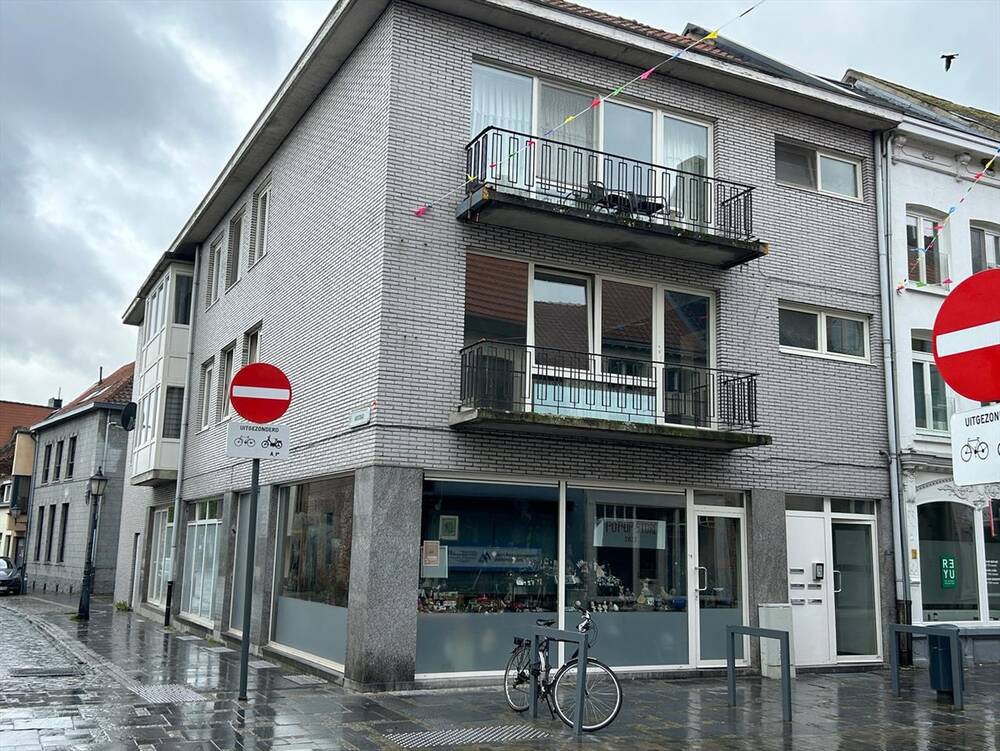 Appartementsgebouw te  koop in Maaseik 3680 645000.00€  slaapkamers 618.00m² - Zoekertje 51461