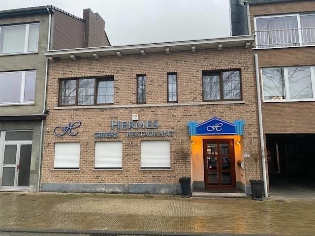 Handelszaak te  koop in Velm 3806 369000.00€  slaapkamers 204.00m² - Zoekertje 57489