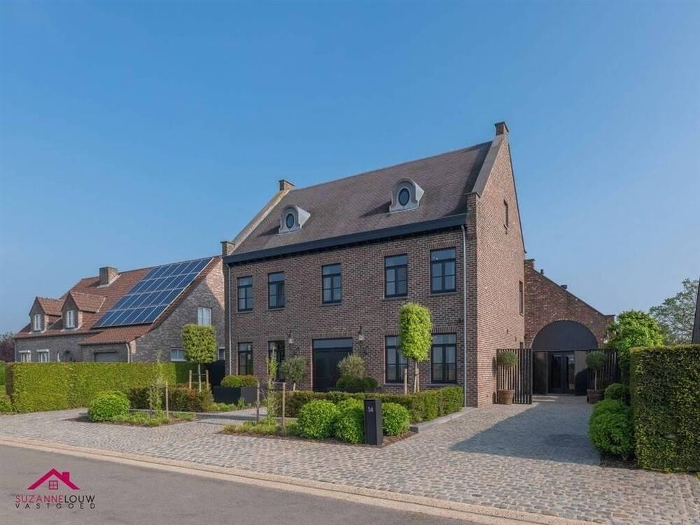 Villa te  koop in Kessenich 3640 0.00€ 5 slaapkamers 510.00m² - Zoekertje 70114