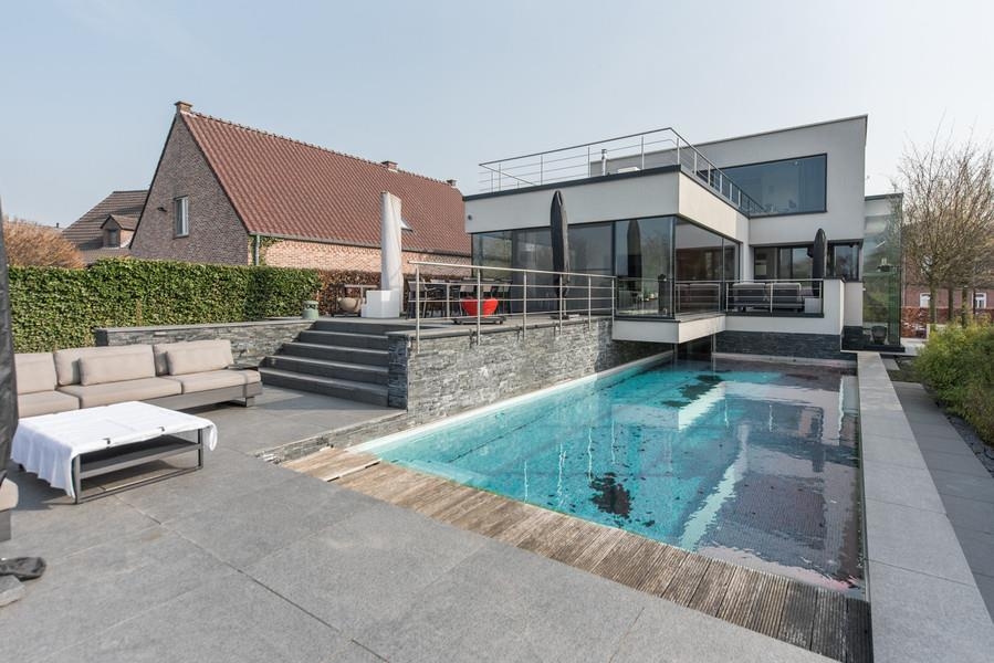 Villa te  koop in Bilzen 3740 998000.00€ 2 slaapkamers 355.00m² - Zoekertje 74357