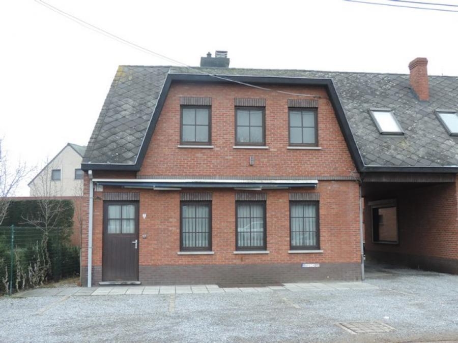 Appartementsgebouw te  koop in Heusden 3550 295000.00€ 4 slaapkamers 233.00m² - Zoekertje 79807