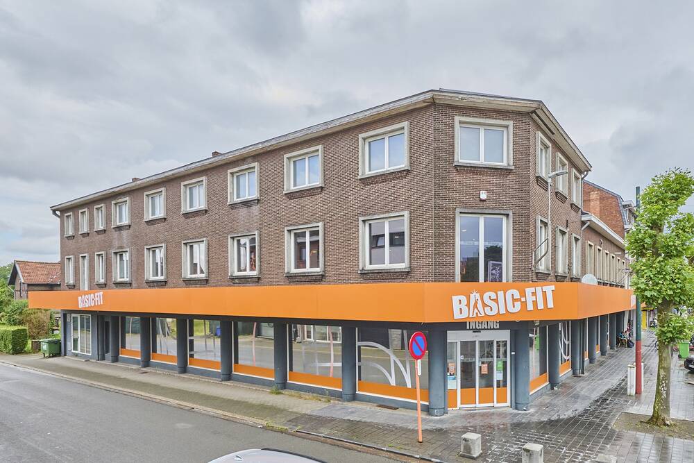 Handelszaak te  huur in Maasmechelen 3630 8500.00€  slaapkamers 1496.00m² - Zoekertje 129375