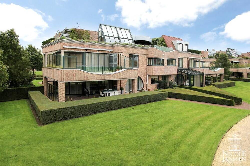 Penthouse te  koop in Maaseik 3680 945000.00€ 3 slaapkamers 320.00m² - Zoekertje 135402