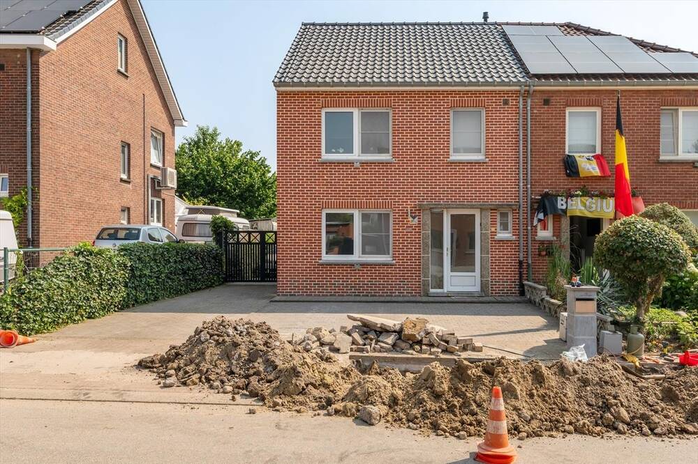 Huis te  koop in Tongeren 3700 265000.00€ 3 slaapkamers m² - Zoekertje 145888