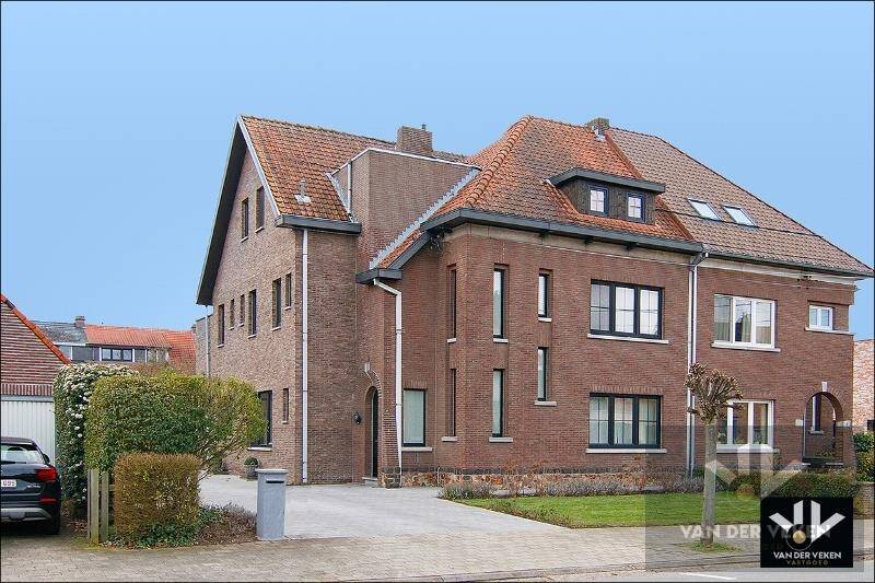 Huis te  koop in Hasselt 3500 749000.00€ 6 slaapkamers 361.00m² - Zoekertje 153618