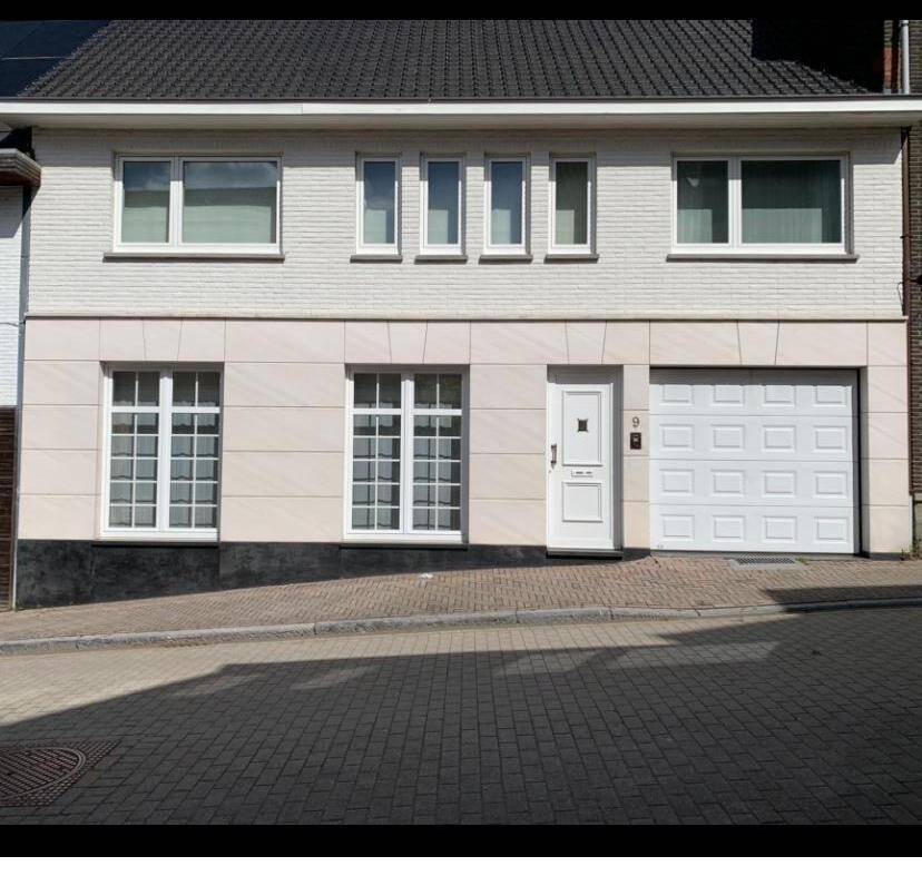 Huis te  koop in Genk 3600 450000.00€ 2 slaapkamers m² - Zoekertje 152587