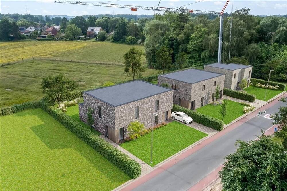 Huis te  koop in Hasselt 3500 303127.00€ 3 slaapkamers 154.00m² - Zoekertje 154678