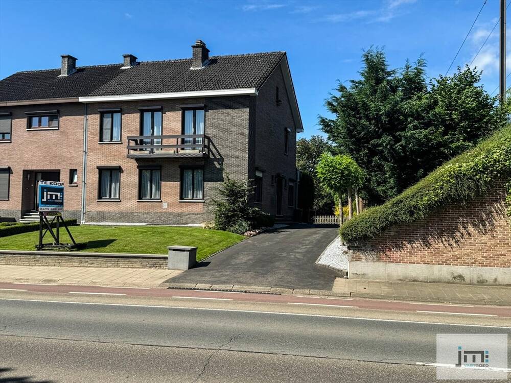 Huis te  koop in Sint-Truiden 3800 325000.00€ 4 slaapkamers m² - Zoekertje 156571