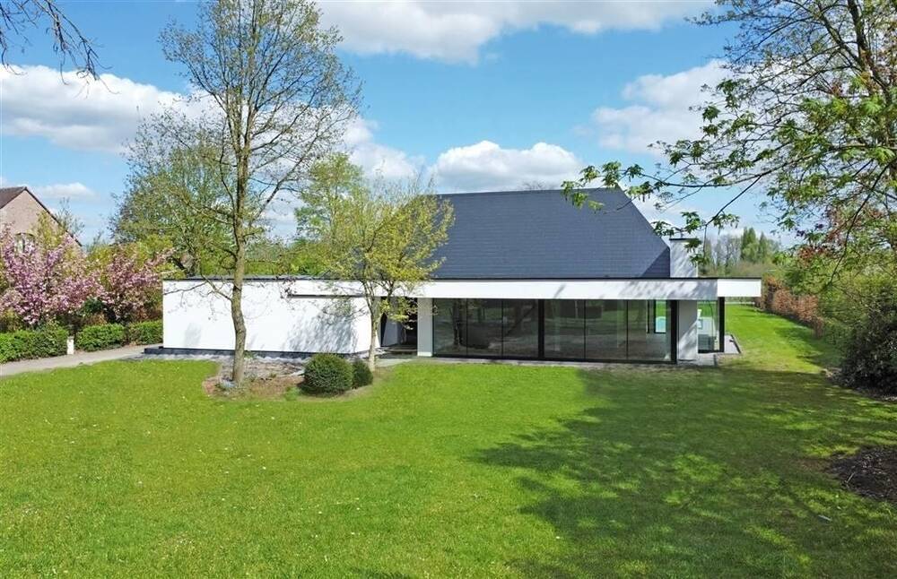 Villa te  koop in Hasselt 3500 2450000.00€ 4 slaapkamers 440.00m² - Zoekertje 158601