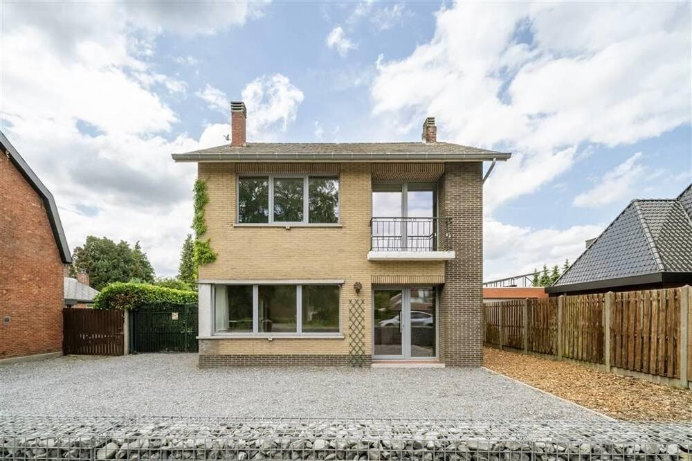 Huis te  koop in Lommel 3920 545000.00€ 4 slaapkamers 218.53m² - Zoekertje 160910