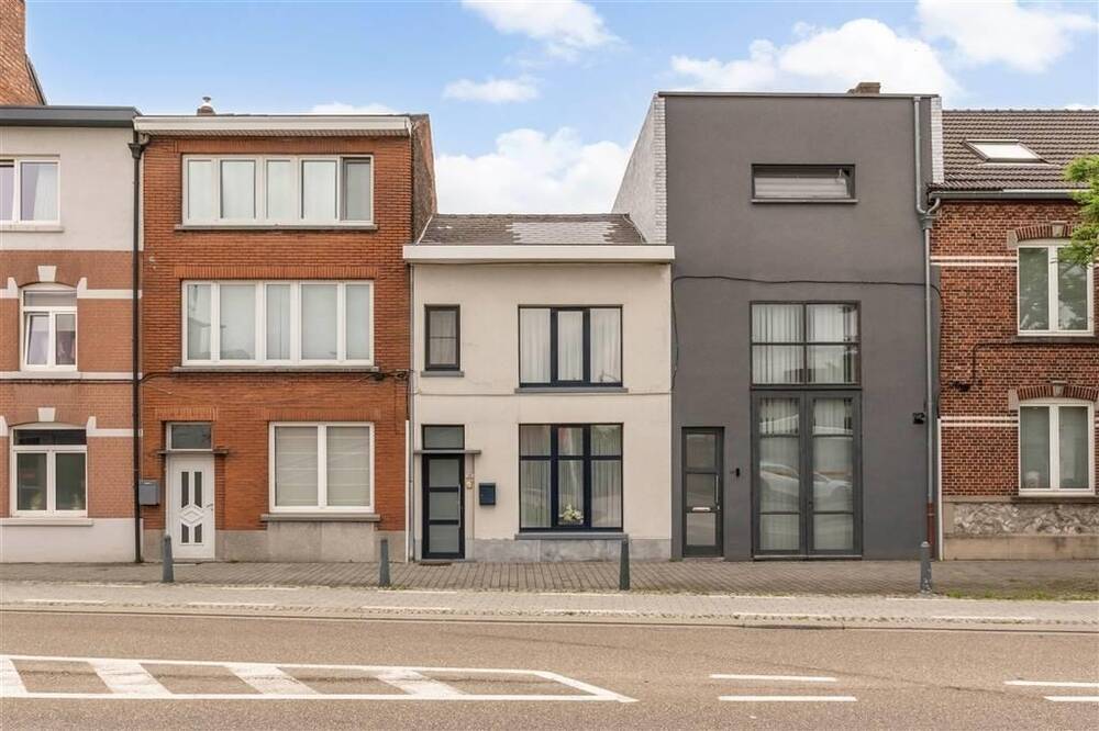 Huis te  koop in Hasselt 3500 328000.00€ 3 slaapkamers 136.00m² - Zoekertje 161542