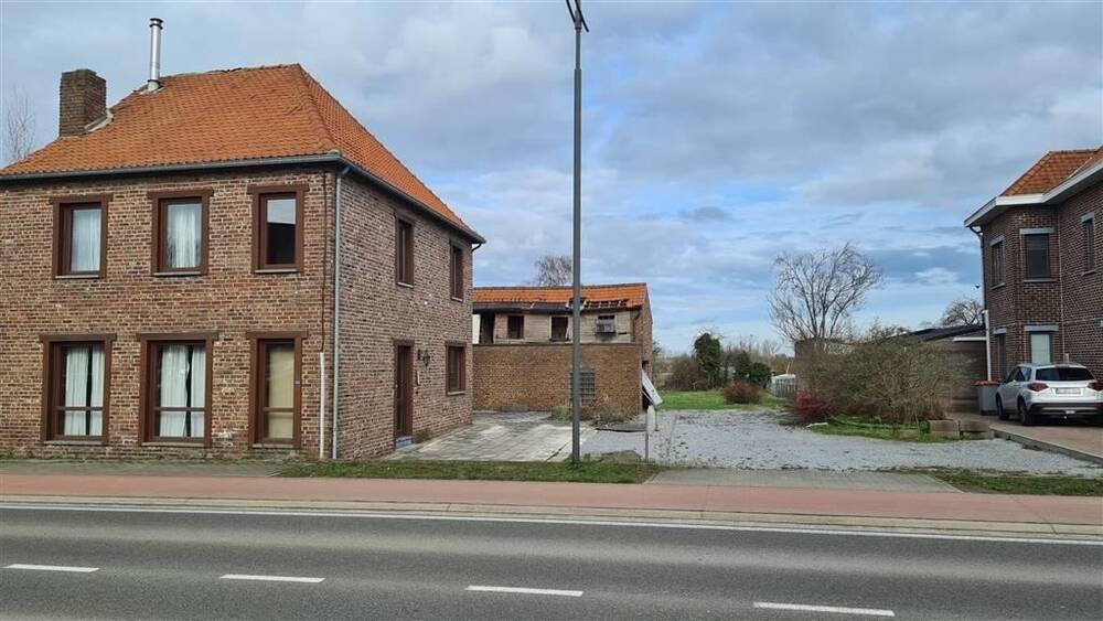 Huis te  koop in Bilzen 3740 219000.00€ 3 slaapkamers 164.00m² - Zoekertje 163661