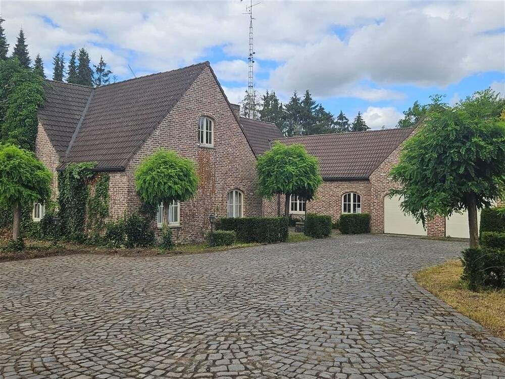 Huis te  koop in Zutendaal 3690 595000.00€ 4 slaapkamers 416.00m² - Zoekertje 166741