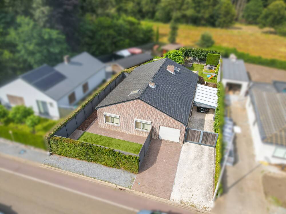 Huis te  koop in Heusden-Zolder 3550 389000.00€ 3 slaapkamers 235.00m² - Zoekertje 169106
