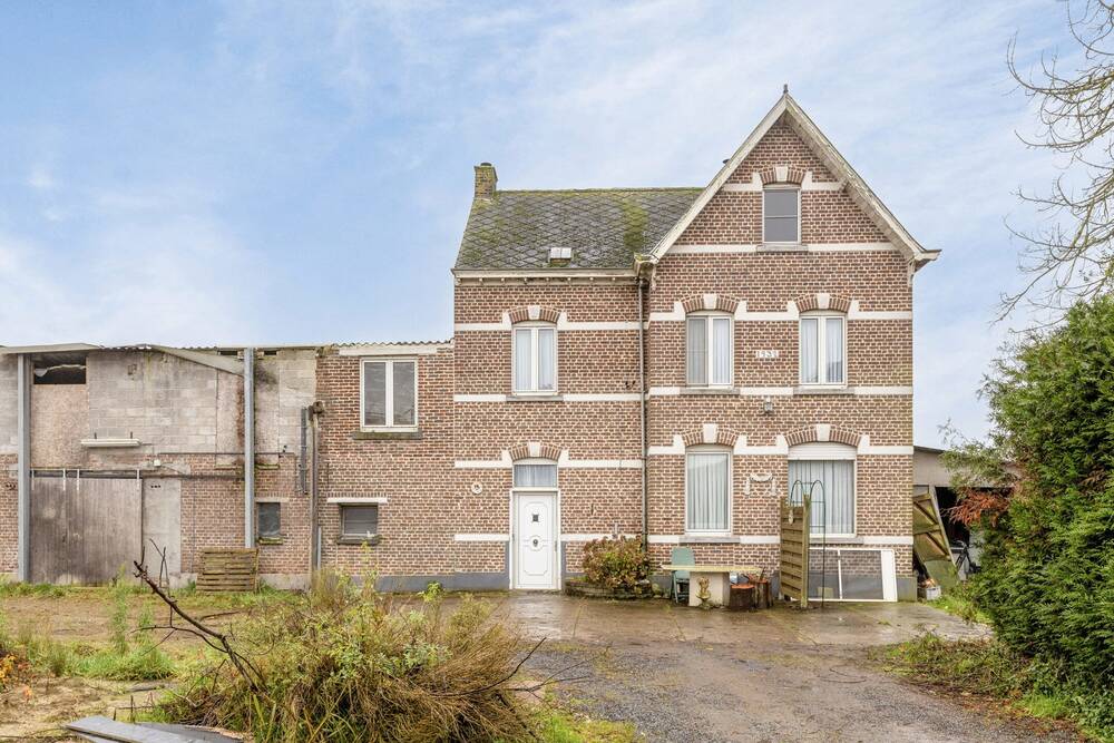 Huis te  koop in Herk-de-Stad 3540 320000.00€ 3 slaapkamers m² - Zoekertje 168919