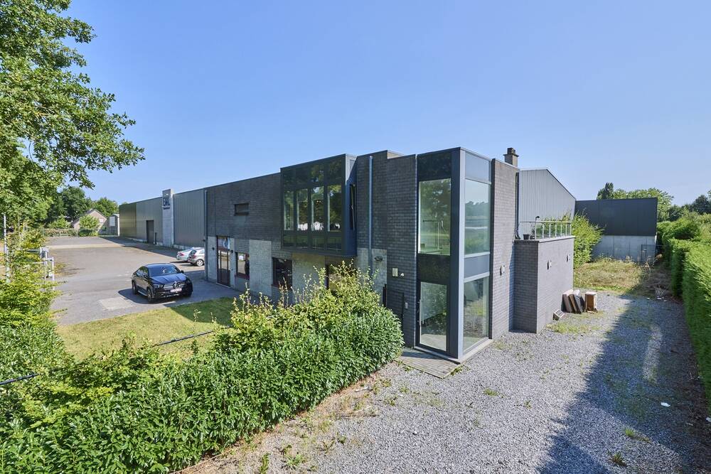 Handelszaak te  koop in Bocholt 3950 1850000.00€  slaapkamers 2700.00m² - Zoekertje 212271