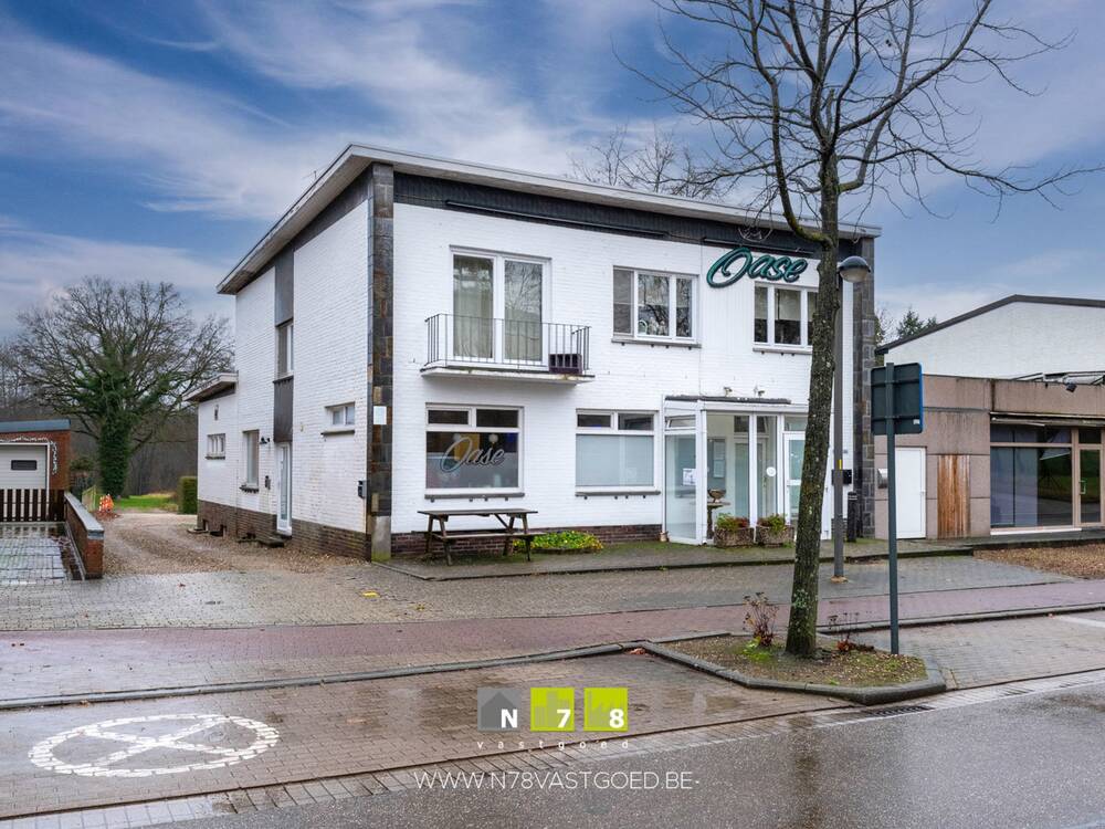 Handelszaak te  koop in Maaseik 3680 299000.00€  slaapkamers 111.00m² - Zoekertje 215224