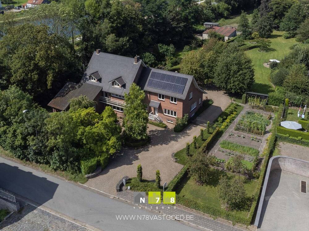 Handelszaak te  koop in Maaseik 3680 725000.00€  slaapkamers 406.00m² - Zoekertje 221710