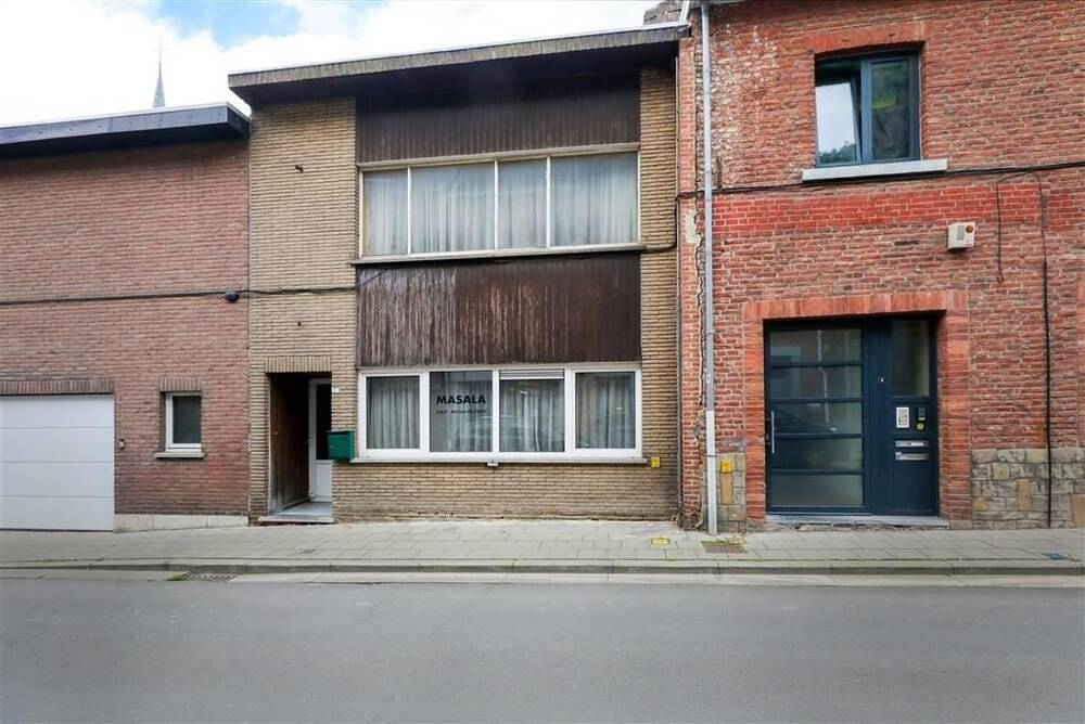 Handelszaak te  koop in Sint-Truiden 3800 149000.00€  slaapkamers 168.00m² - Zoekertje 225583