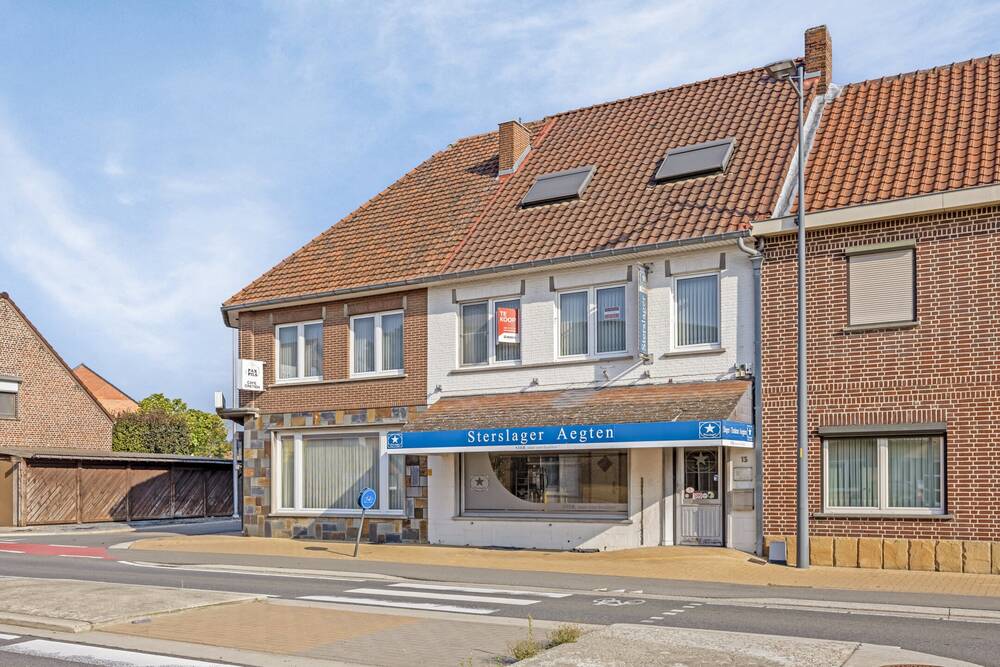 Appartement te  koop in Bree 3960 280000.00€  slaapkamers 350.00m² - Zoekertje 235864