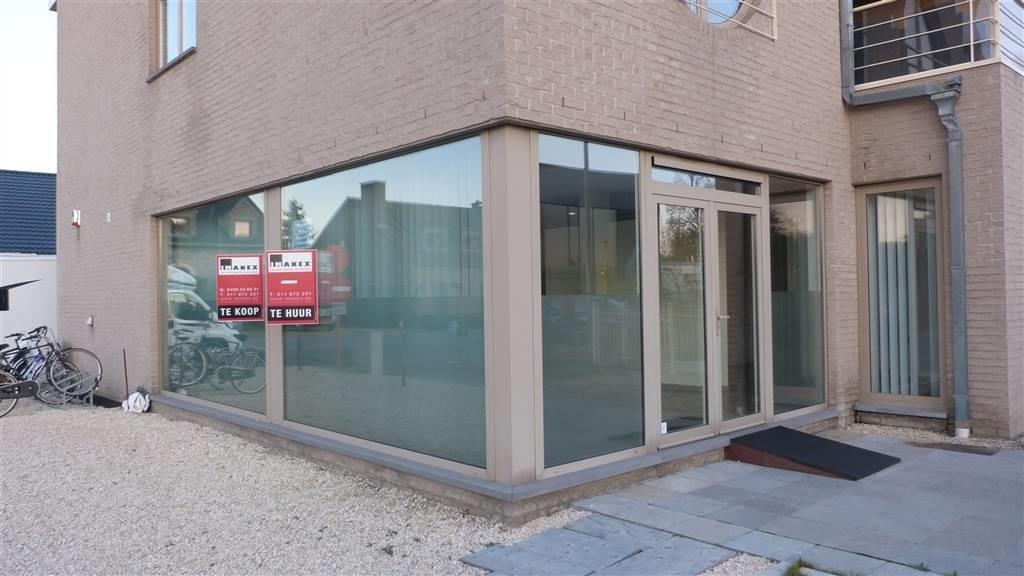 Handelszaak te  huur in Sint-Truiden 3800 1100.00€  slaapkamers 100.00m² - Zoekertje 234751