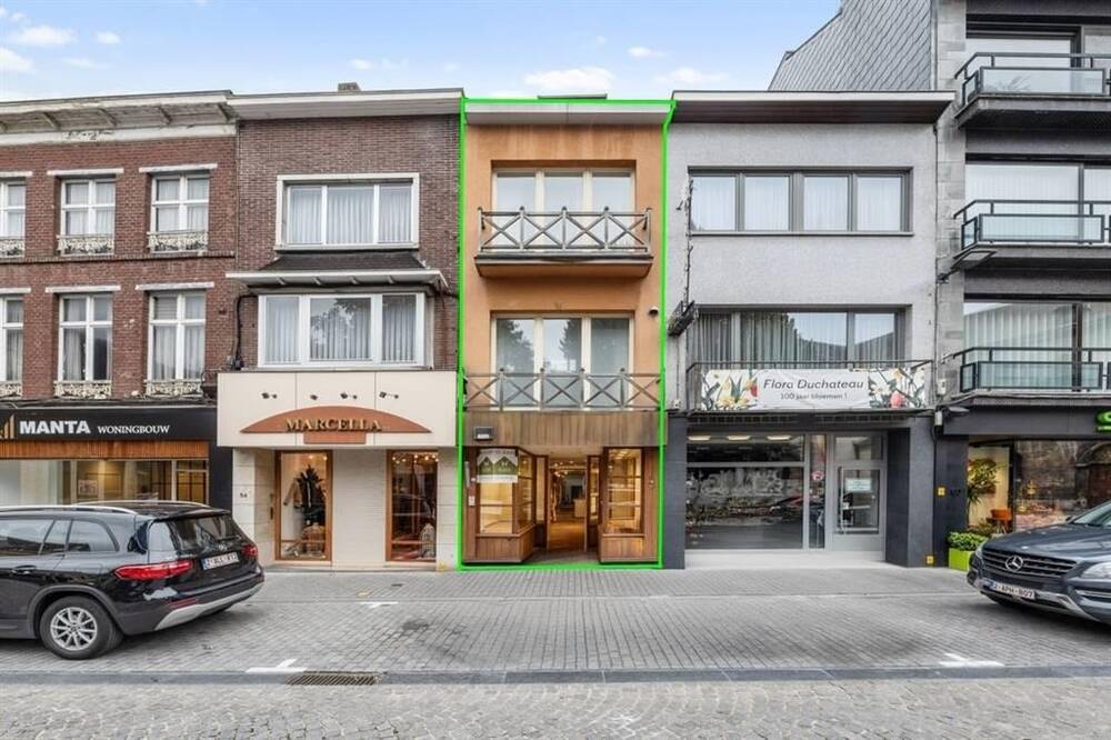 Mixgebouw te  koop in Sint-Truiden 3800 339000.00€ 2 slaapkamers 217.00m² - Zoekertje 244244