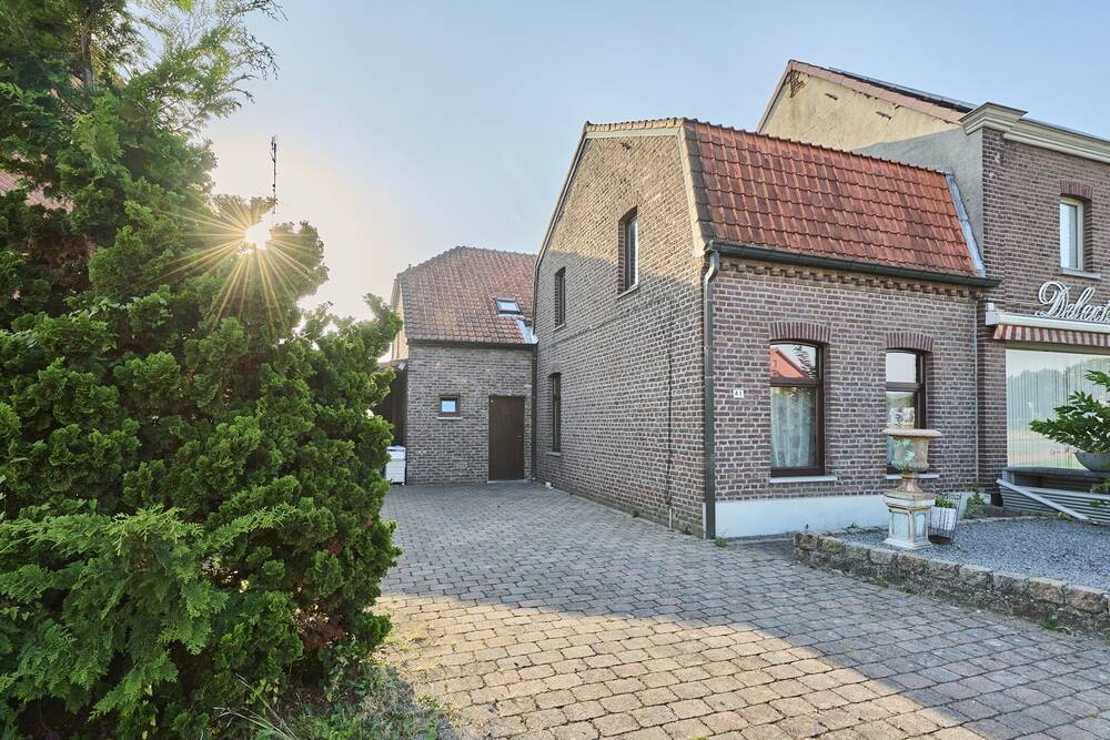 Huis te  koop in Hechtel 3940 229000.00€ 3 slaapkamers 140.00m² - Zoekertje 257555