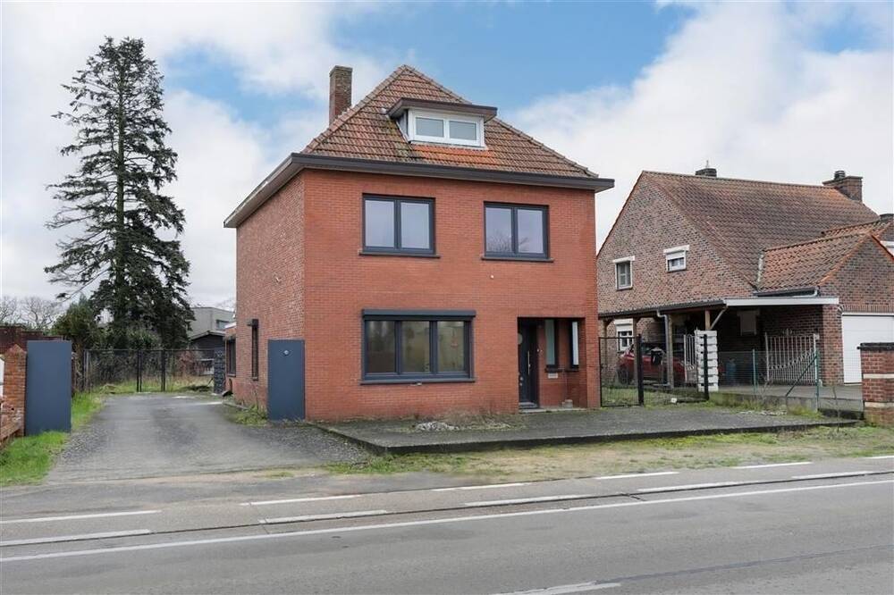 Huis te  koop in Beringen 3580 309000.00€ 4 slaapkamers 233.00m² - Zoekertje 264070