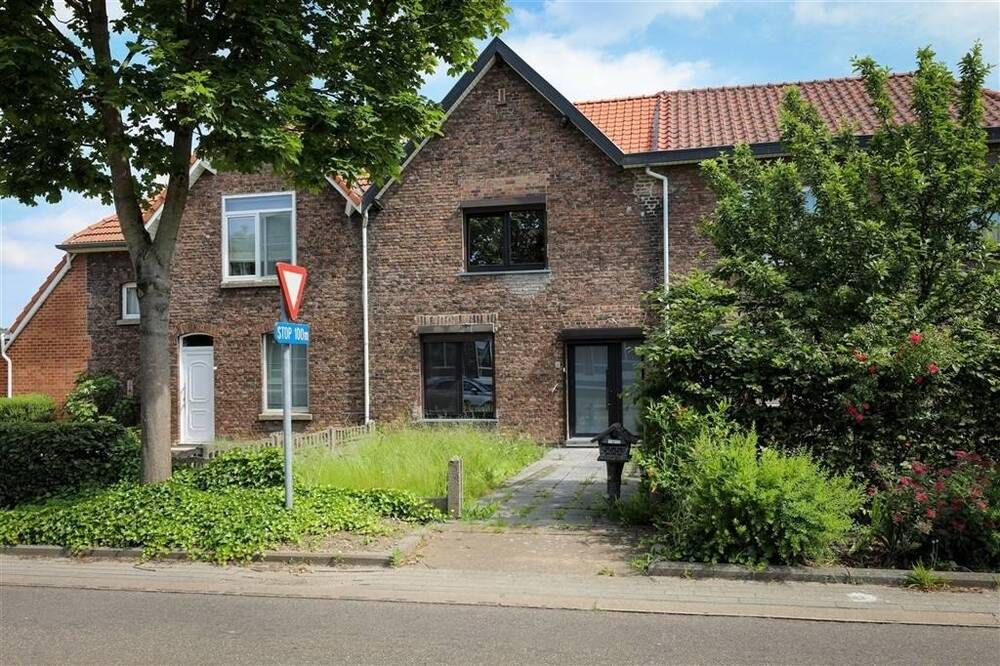 Huis te  koop in Genk 3600 264000.00€ 2 slaapkamers 130.00m² - Zoekertje 264069