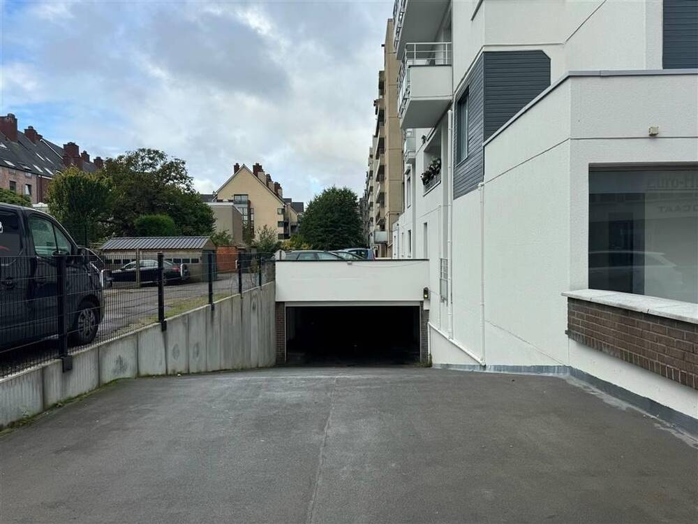 Parking & garage te  huur in Genk 3600 100.00€  slaapkamers m² - Zoekertje 268061