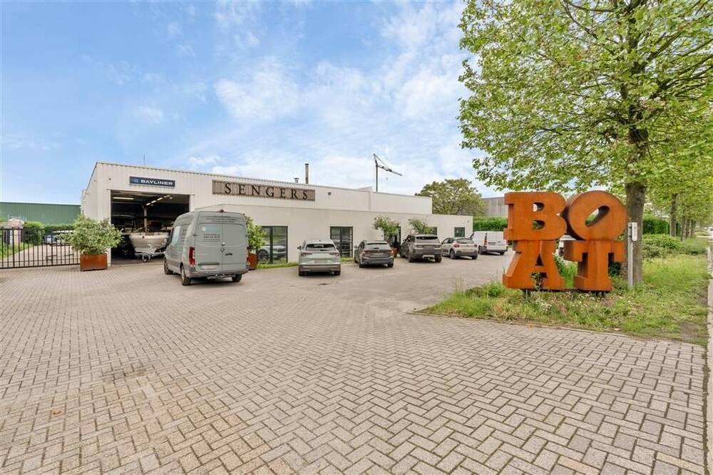 Handelszaak te  koop in Lommel 3920 990000.00€  slaapkamers 1294.00m² - Zoekertje 268990