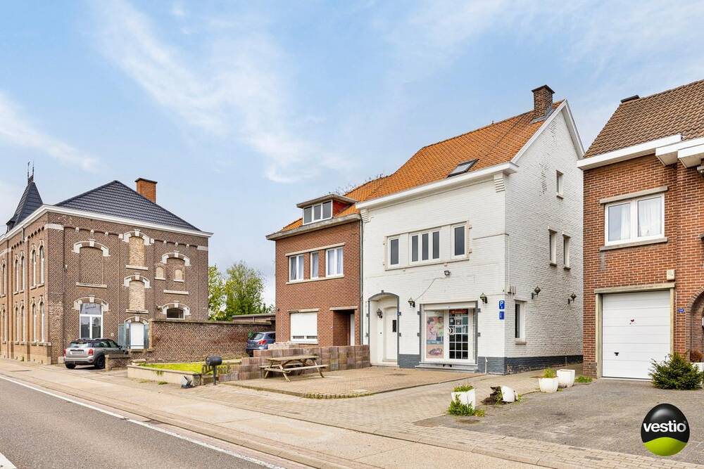 Handelszaak te  koop in Riemst 3770 249900.00€ 4 slaapkamers 213.00m² - Zoekertje 267958