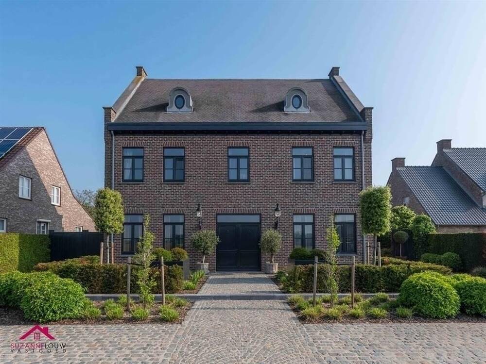 Huis te  koop in Kessenich 3640 1375000.00€ 5 slaapkamers 510.00m² - Zoekertje 272178