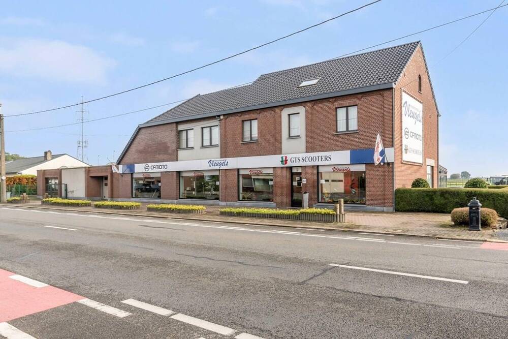 Handelszaak te  koop in Dilsen-Stokkem 3650 549000.00€  slaapkamers m² - Zoekertje 273388