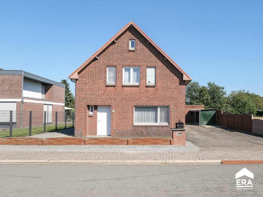 Huis te  koop in Peer 3990 248000.00€ 3 slaapkamers 176.00m² - Zoekertje 283071