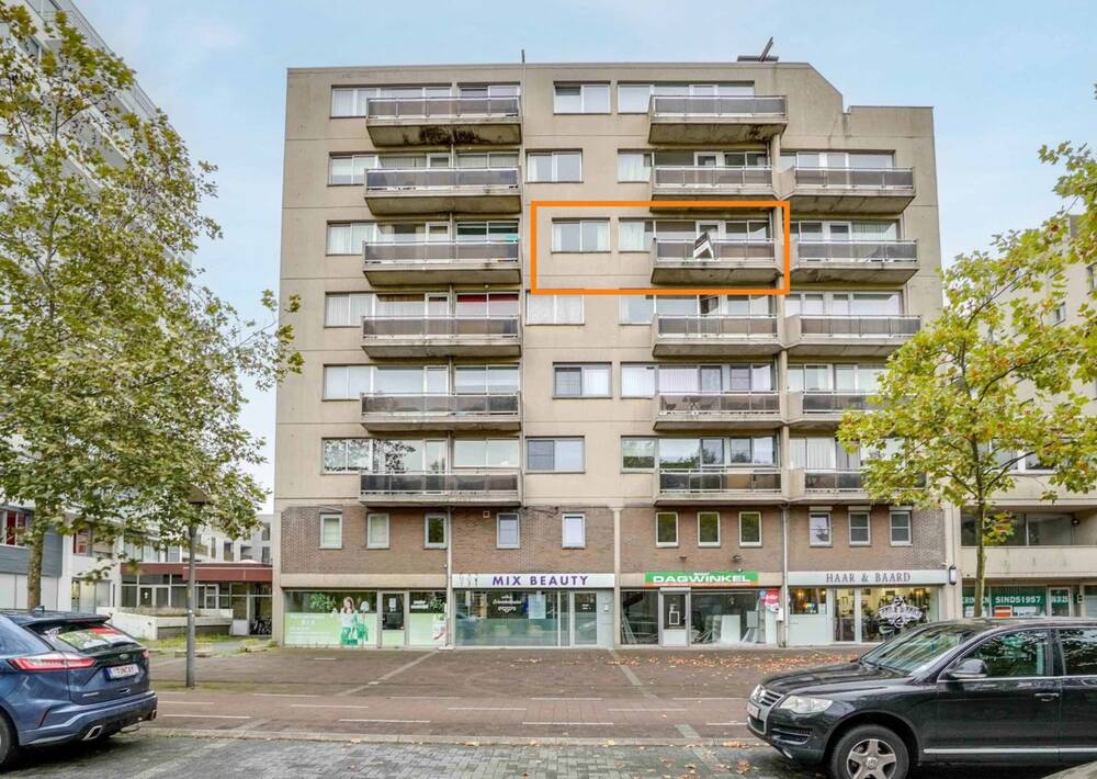 Appartement te  koop in Genk 3600 142000.00€ 1 slaapkamers 72.00m² - Zoekertje 284115