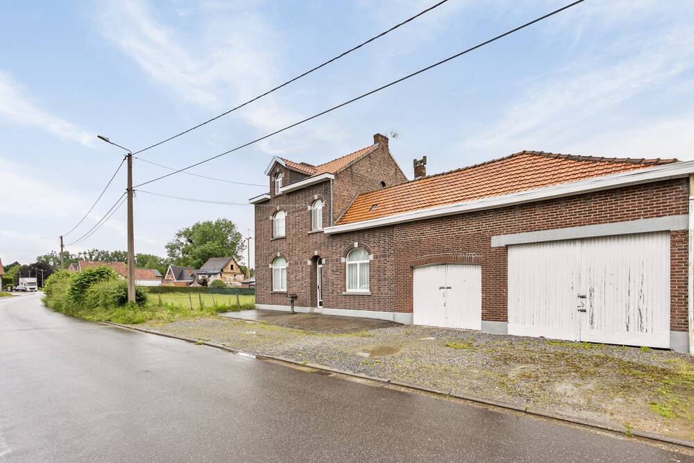 Huis te  koop in Diepenbeek 3590 279000.00€ 3 slaapkamers 287.00m² - Zoekertje 284402