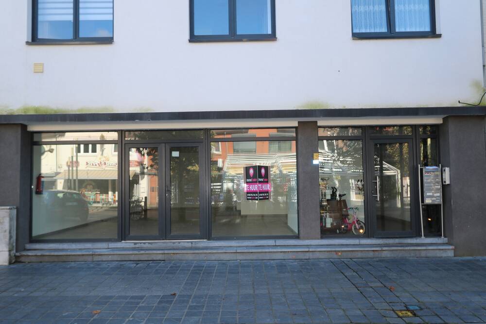 Handelszaak te  huur in Maasmechelen 3630 950.00€  slaapkamers 95.00m² - Zoekertje 285461