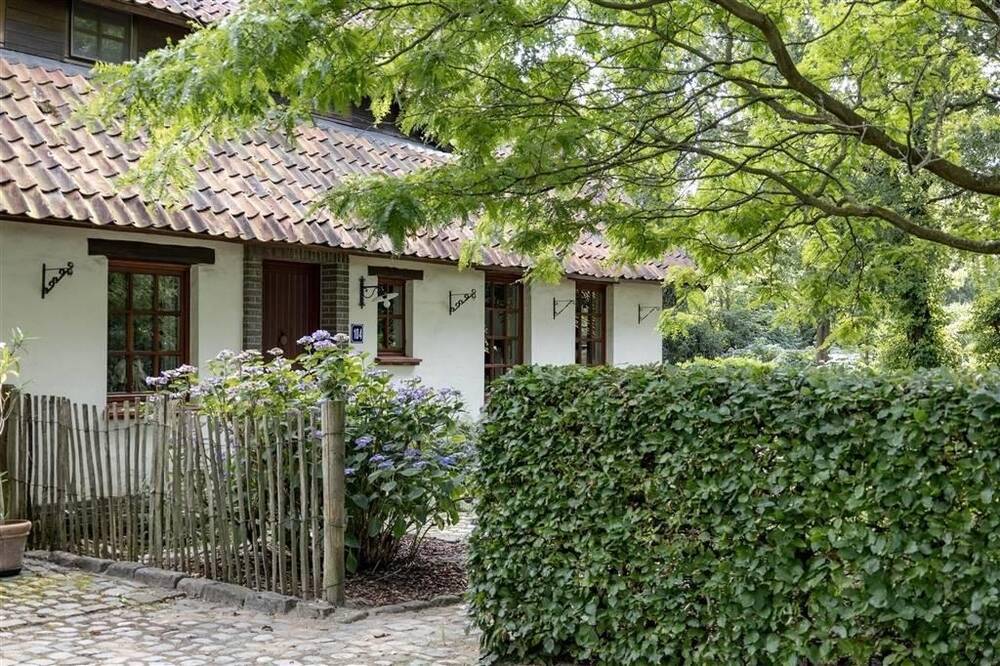 Huis te  koop in Overpelt 3900 698000.00€ 4 slaapkamers 256.00m² - Zoekertje 286590