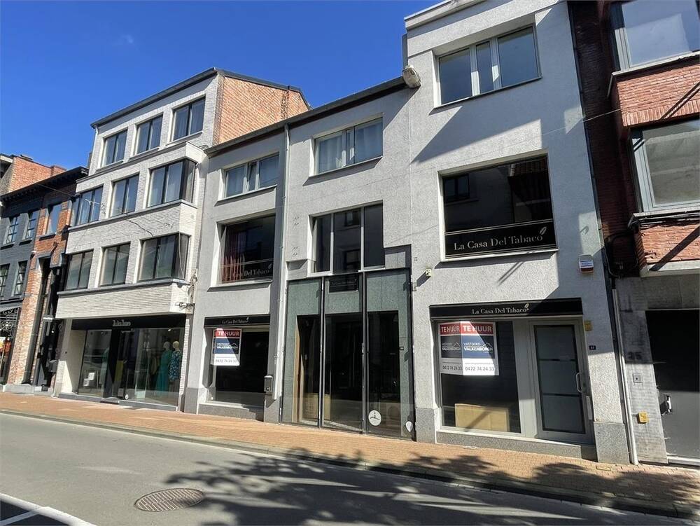 Handelszaak te  huur in Hasselt 3500 1950.00€  slaapkamers m² - Zoekertje 288313