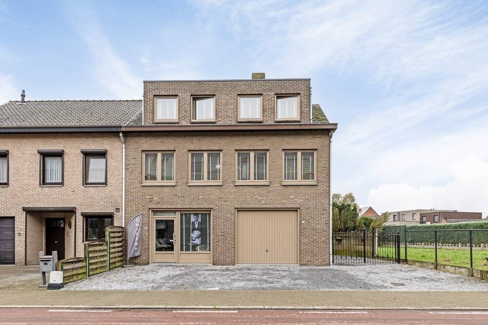 Huis te  koop in Overpelt 3900 358000.00€ 3 slaapkamers 245.00m² - Zoekertje 299630