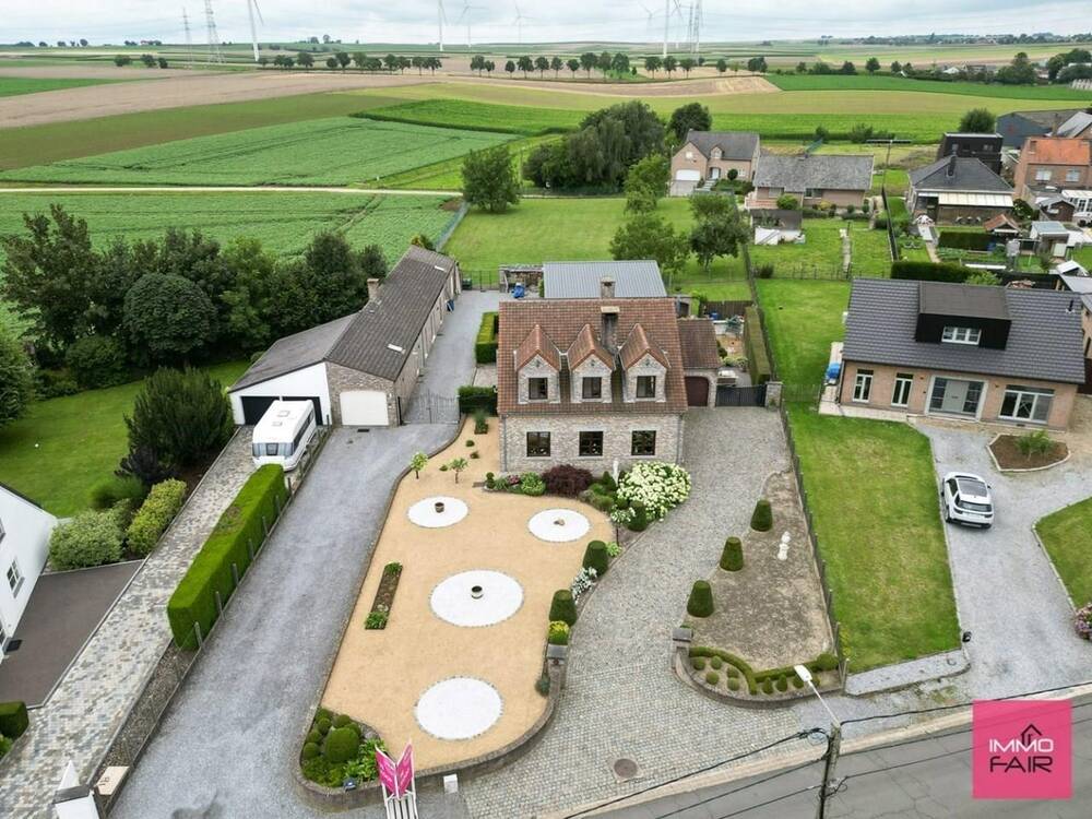 Huis te  koop in Zichen-Zussen-Bolder 3770 579000.00€ 4 slaapkamers 250.00m² - Zoekertje 299804